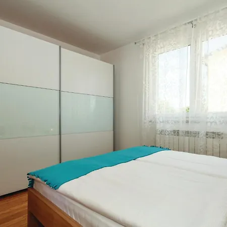 Vakantiehuis Cozy In Umag With Wifi Murine