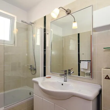 Cozy In Umag With Wifi Vakantiehuis *