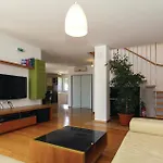 Holiday home 4 Bedroom Awesome In