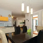 4 Bedroom Awesome In Umag
