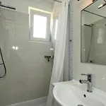 4 Bedroom Awesome In Holiday home *