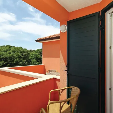 4 Bedroom Awesome In Holiday home Umag