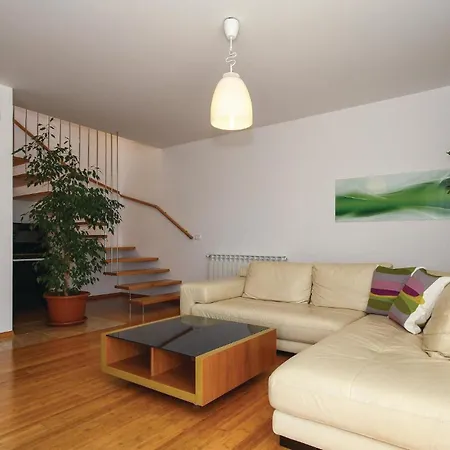 4 Bedroom Awesome In Holiday home *